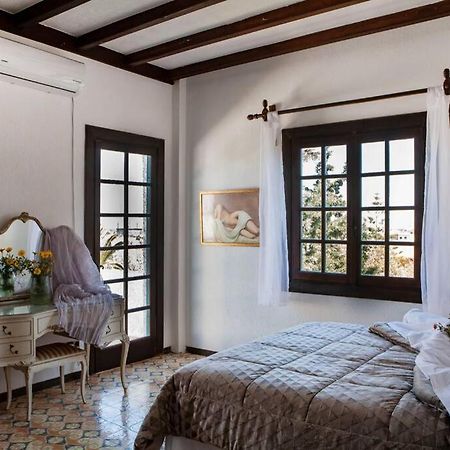 Villa Velissarios: Wonderful Villa Next To Beach Aegina Exterior photo